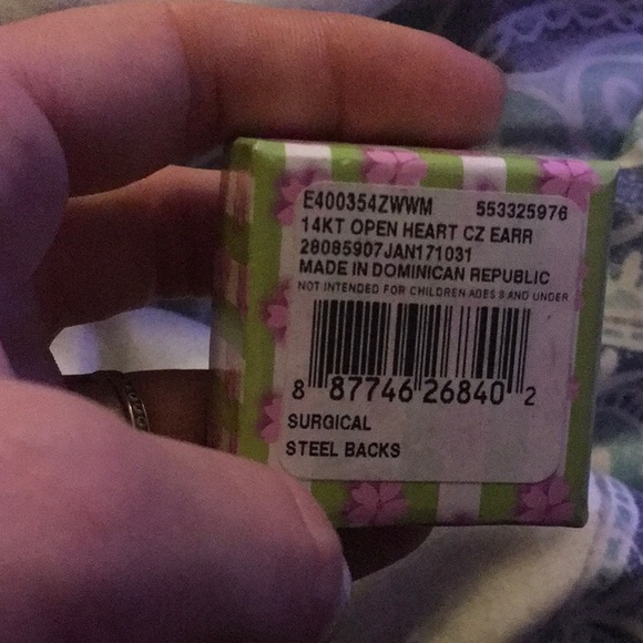 NIB 14kt gold child earrings - Picture 2 of 2